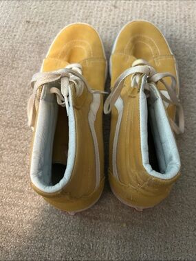 Vans Mens Suede High-Top Sneakers in Yellow and White